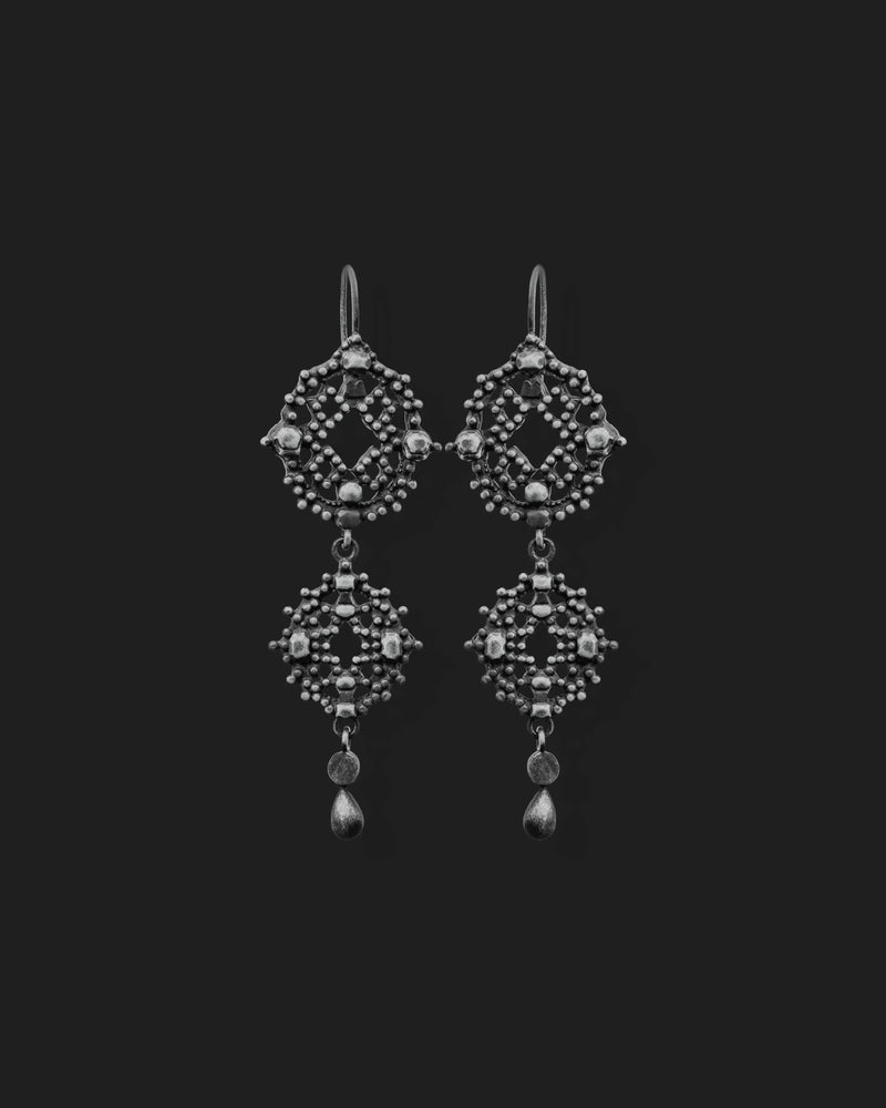 Form Bloom earrings