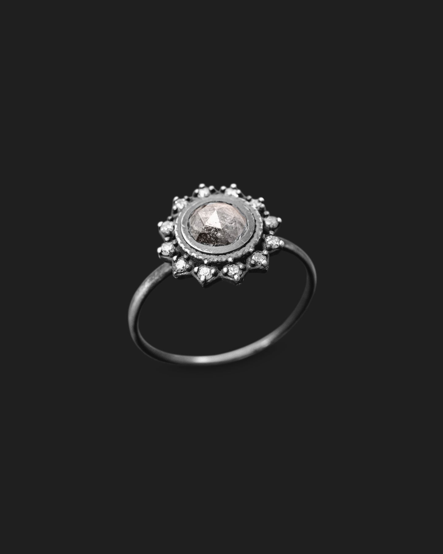 Lunara Ring