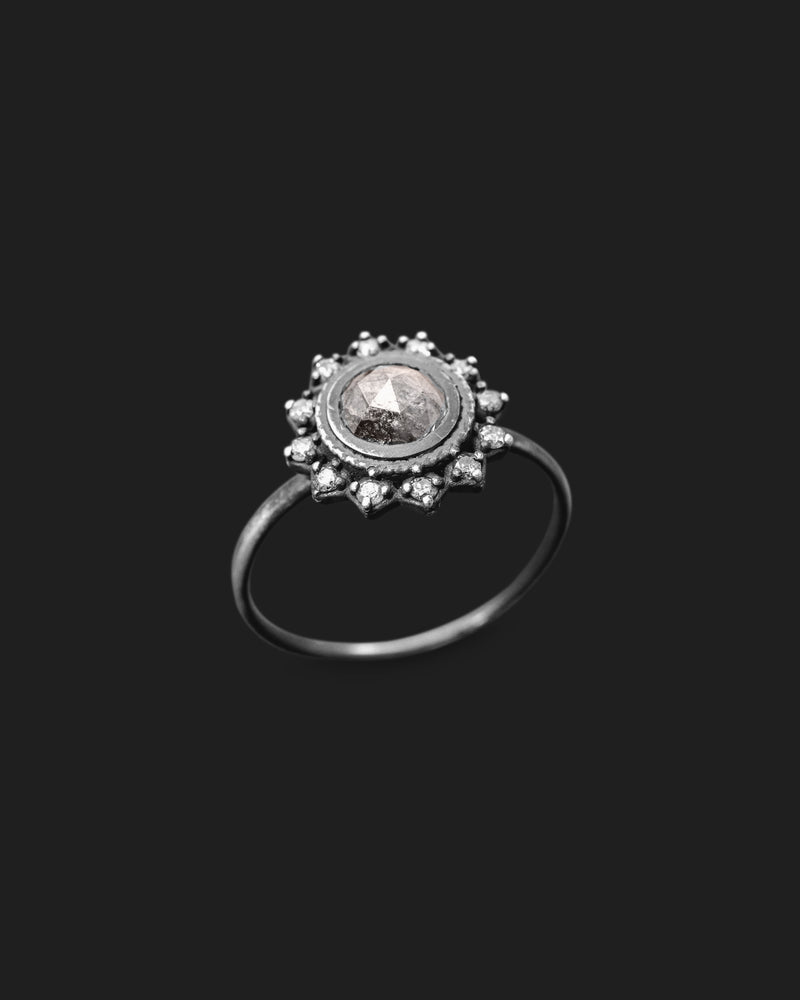 Lunara Ring