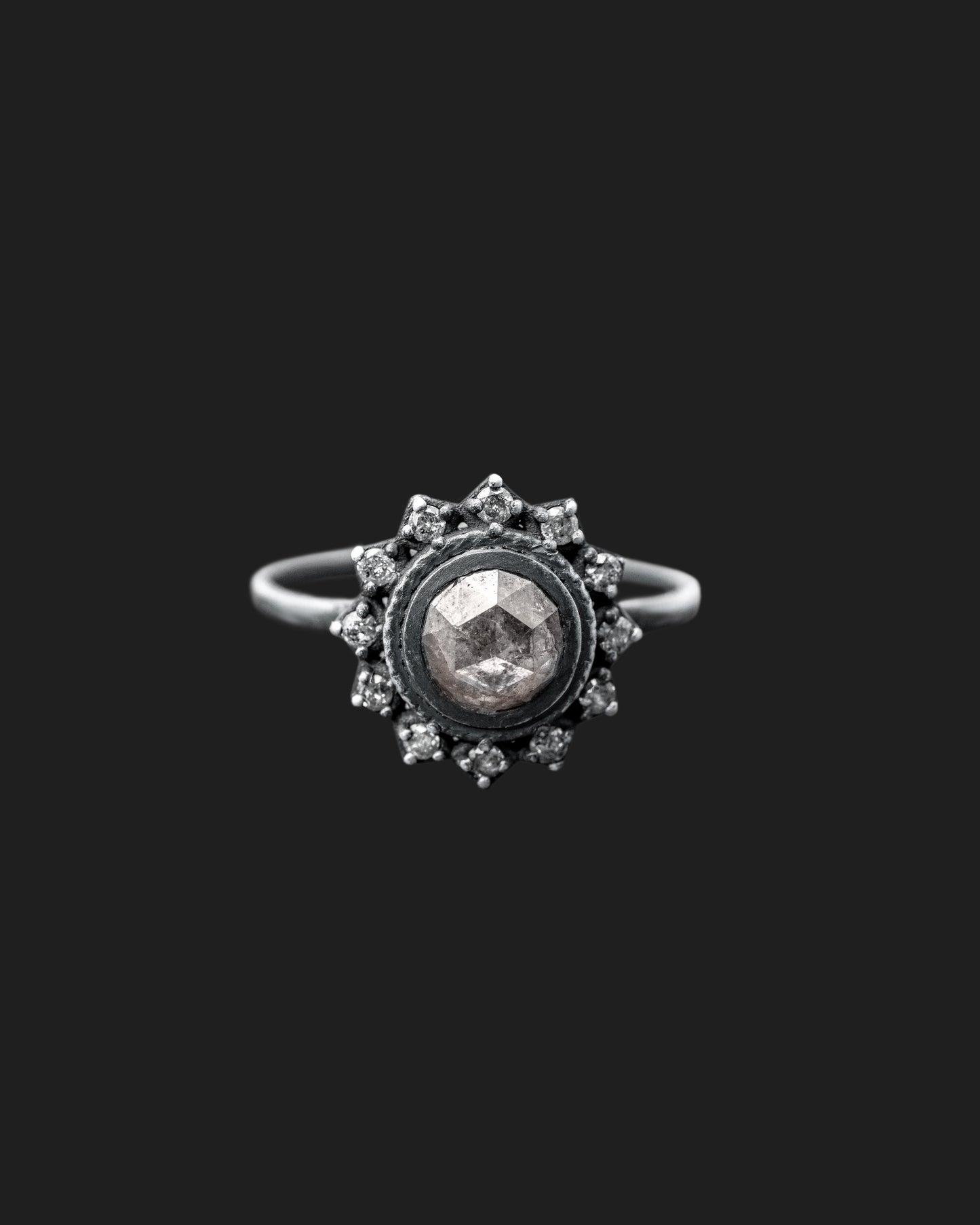 Lunara Ring