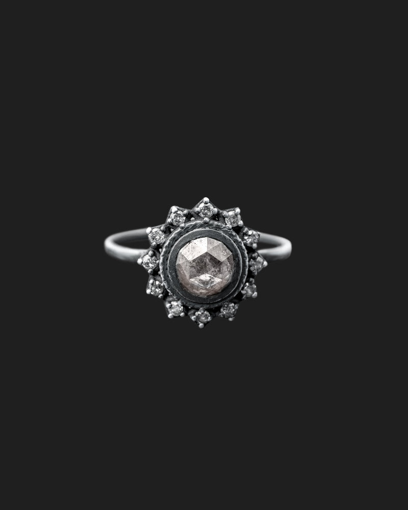Lunara Ring