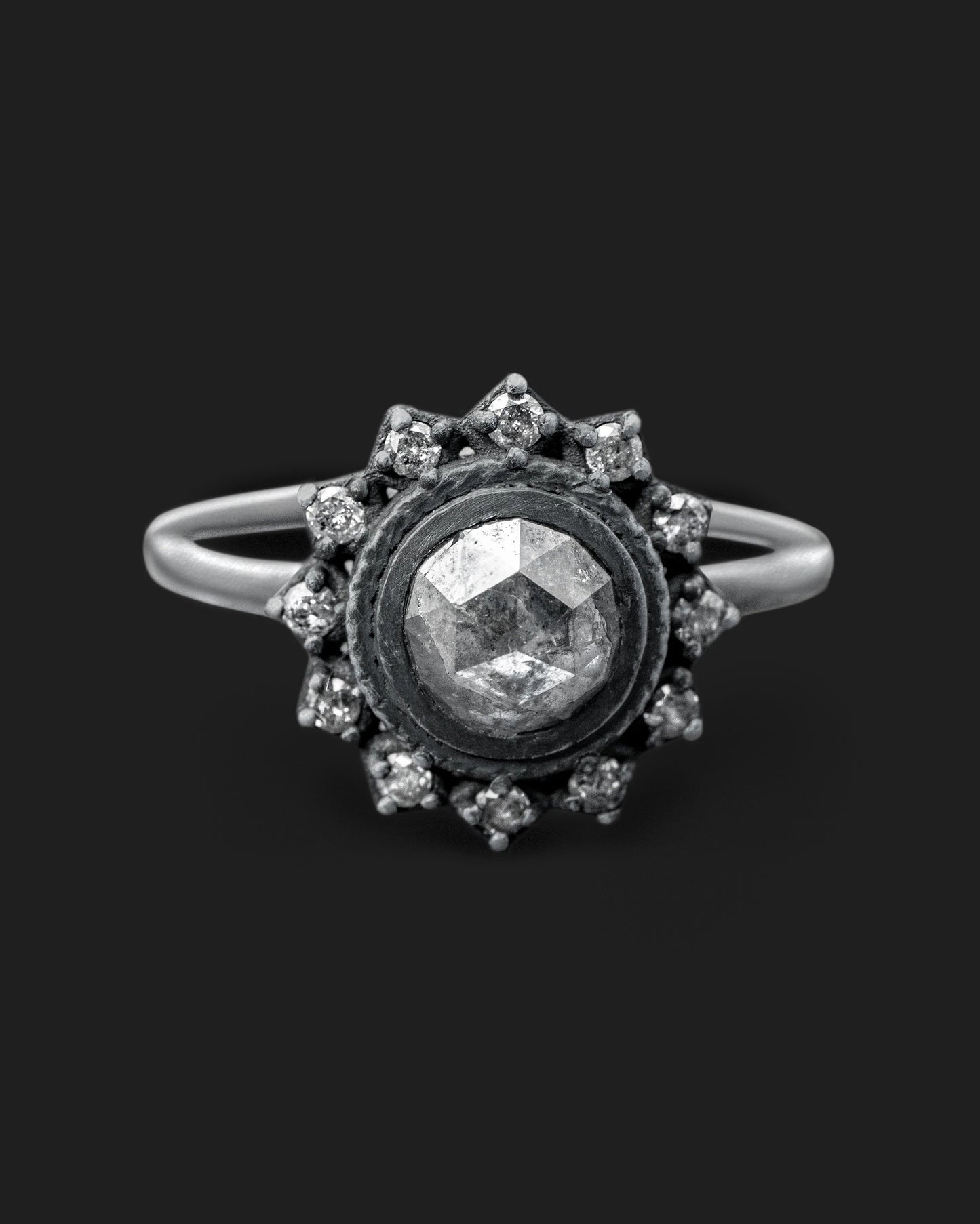 Lunara Ring