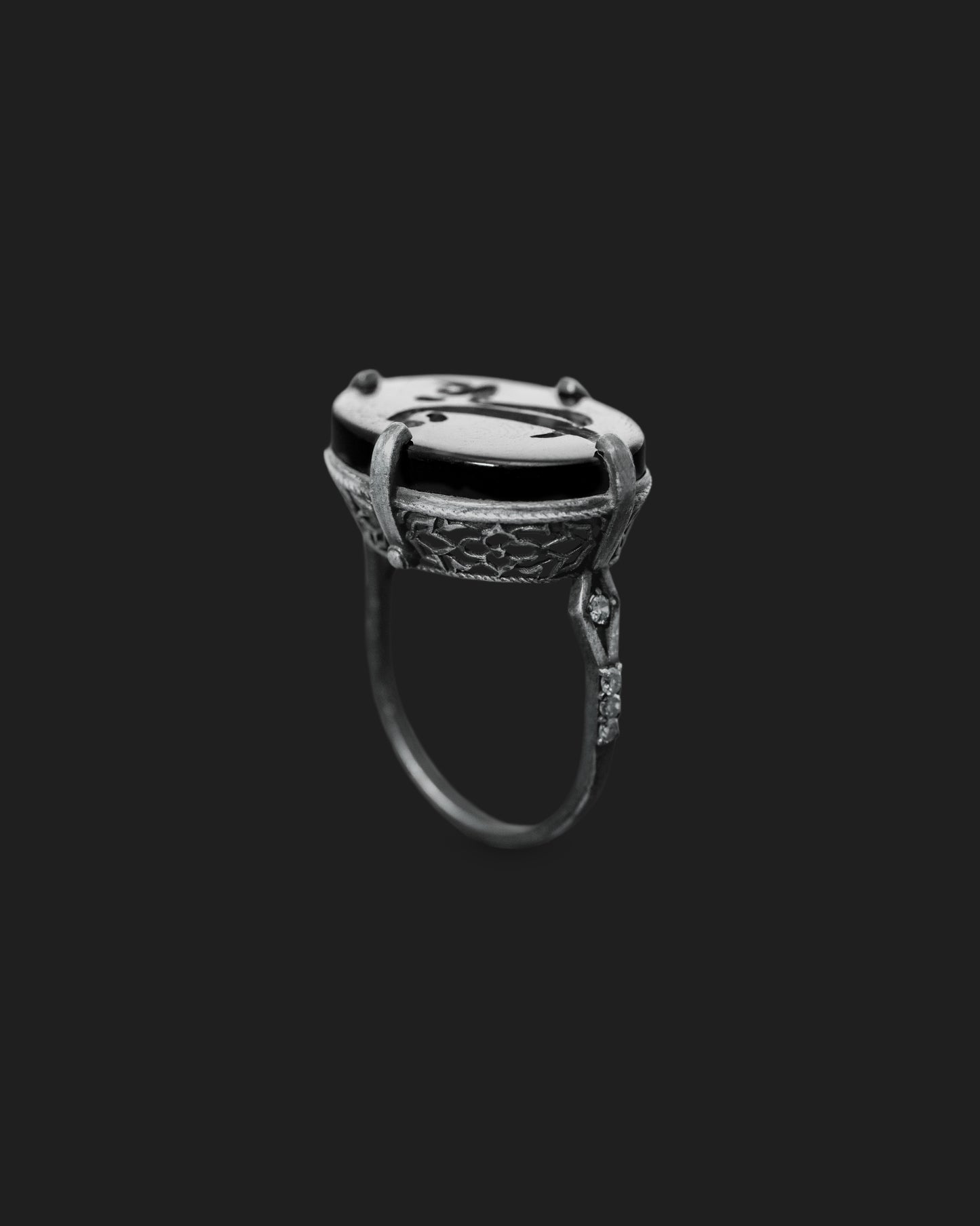 Yahan Ring