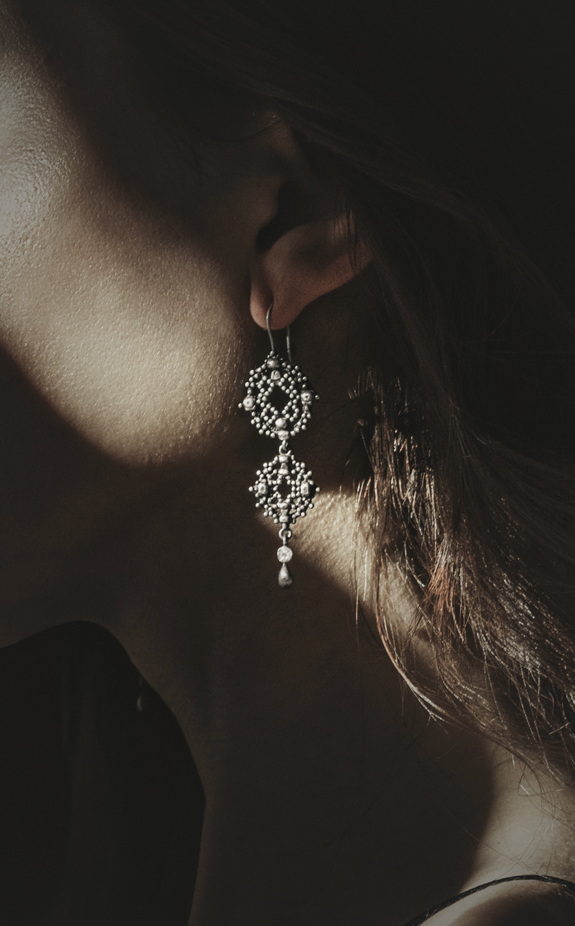 Form Bloom earrings