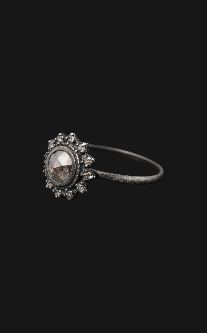 Lunara Ring