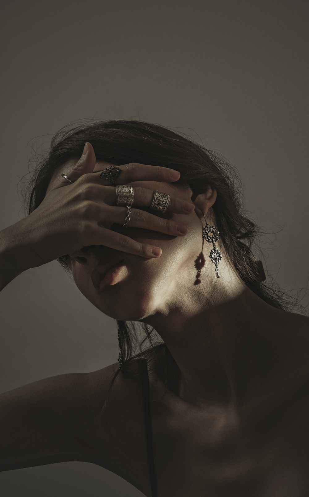 Form Bloom earrings
