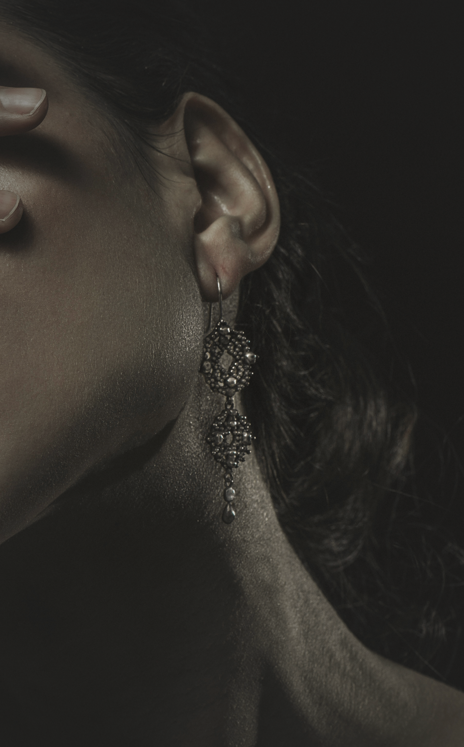 Form Bloom earrings