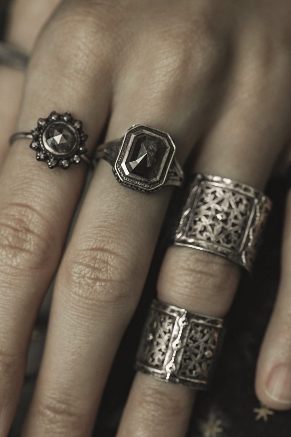Lunara Ring