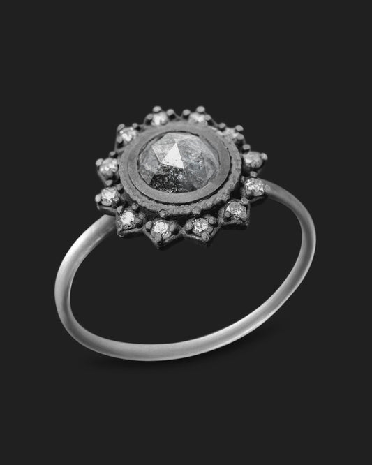 Lunara Ring